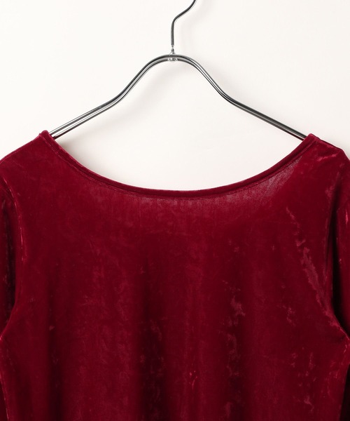 PAGEBOY（ページボーイ）の「ベロア2WAYトップス(長袖) 【前後２WAY使用】（Tシャツ/カットソー・レディース・オフホワイト/ブラック/レッド/ネイビー/マスタード・FREE）」の17枚目の写真