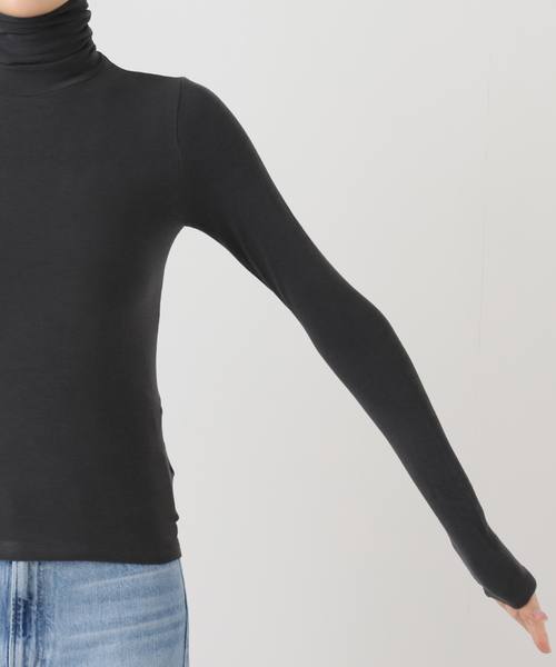 La TOTALITE(ラトータリテ)の「【洗える】Le / ル ロールネックトップ(Tシャツ/カットソー・レディース・アイボリー/チャコールグレー・FREE)」の14枚目の写真