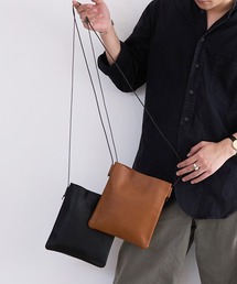 BICASH（ビカーシ）の「BICASH レザースクエアサコッシュ(B844)（ショルダーバッグ）」