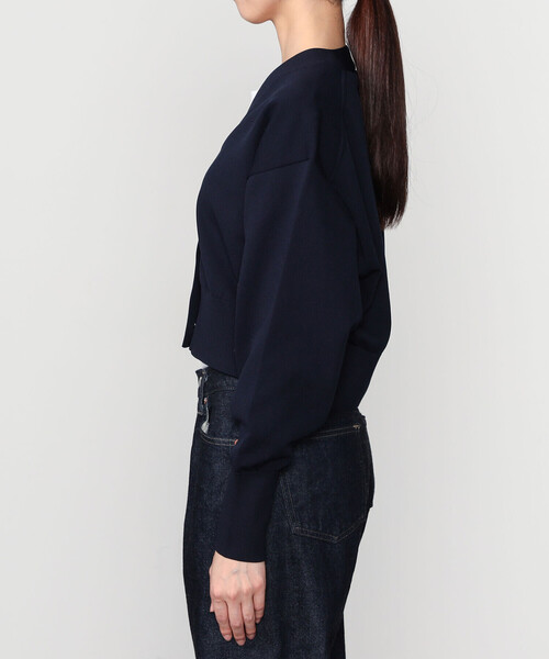 Bshop(ビショップ)の「NEUTRALWORKS | 〈別注〉 Vネックショートカーディガン WOMEN(カーディガン/ボレロ・レディース・ブラック/ダークネイビー・M)」の10枚目の写真