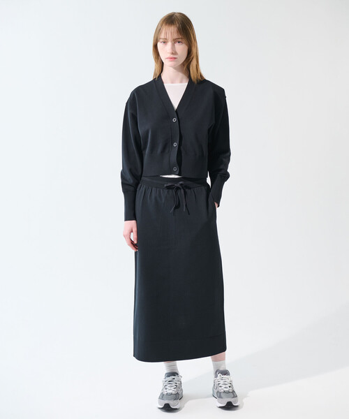 Bshop(ビショップ)の「NEUTRALWORKS | 〈別注〉 Vネックショートカーディガン WOMEN(カーディガン/ボレロ・レディース・ブラック/ダークネイビー・M)」の15枚目の写真