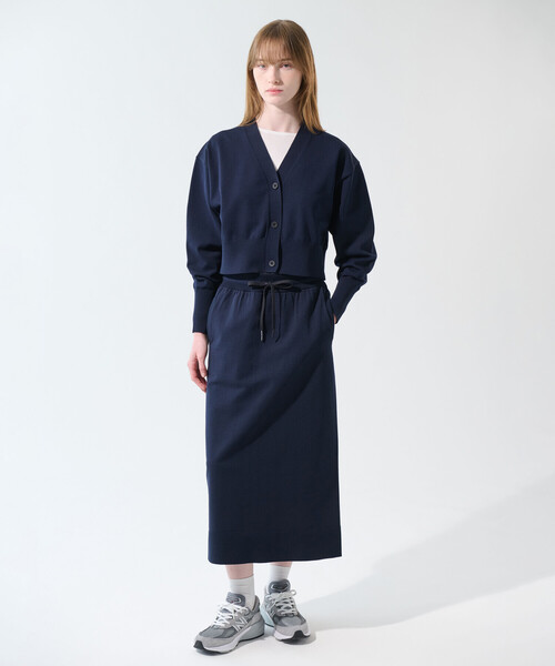 Bshop(ビショップ)の「NEUTRALWORKS | 〈別注〉 Vネックショートカーディガン WOMEN(カーディガン/ボレロ・レディース・ブラック/ダークネイビー・M)」の19枚目の写真