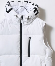 【タグ付】IIROT フード付きホワイトダウンベスト タグ付】IIROT フード付きホワイトダウンベスト タグ付】IIROT