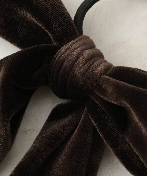 OPAQUE.CLIP（オペークドットクリップ）の「ベロアリボンポニー（その他ヘアアクセサリー・レディース・ブラック/ブラウン系その他・00）」の6枚目の写真