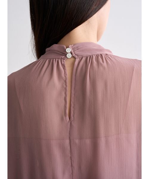 SNIDEL(スナイデル)の「リップルラインブラウス(シャツ/ブラウス・レディース・ローズ/ホワイト・F)」の16枚目の写真