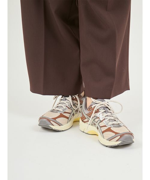 ASICS(アシックス)の「【ASICS for emmi】GEL-CUMULUS 16(スニーカー・レディース・ベージュ・22.5/23/23.5/24/24.5/25/26.5/27/27.5/25.5/26/28)」の10枚目の写真