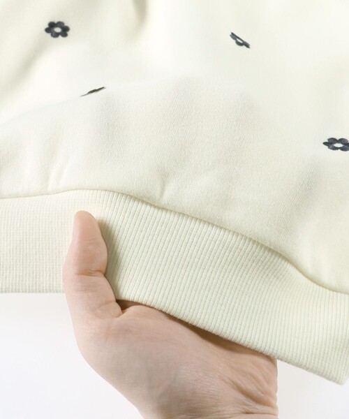 BRANSHES(ブランシェス)の「【あったか】裏起毛アソート刺しゅうトレーナー(スウェット・キッズ・ブラウン/レッド/アイボリー・120/110/100/90/130/80/150/140)」の19枚目の写真