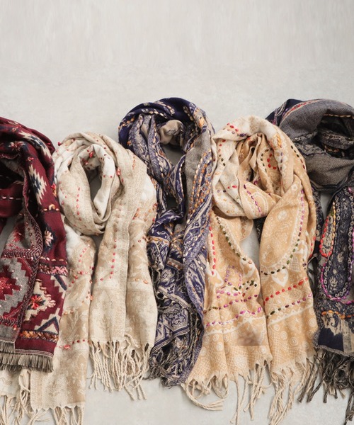 antiqua（アンティカ）の「エスニック柄 大判ストール（ストール/ショール・レディース・ベージュ/レッド/ネイビー/パープル/キャメル・FREE）」の10枚目の写真