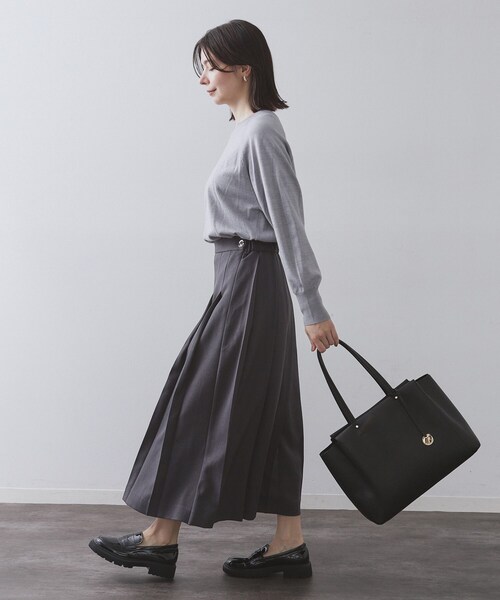 OPAQUE.CLIP(オペークドットクリップ)の「【人間工学/A4サイズ対応】シュリンクトートバッグ(トートバッグ・レディース・グレー/ブラック/ブラウン系その他・00)」の7枚目の写真