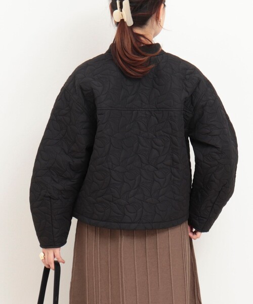 MICO COULIER（ミコクリエ）の「300タフタキルトブルゾン（ブルゾン・レディース・ブラック/グレイッシュベージュ・38）」の21枚目の写真