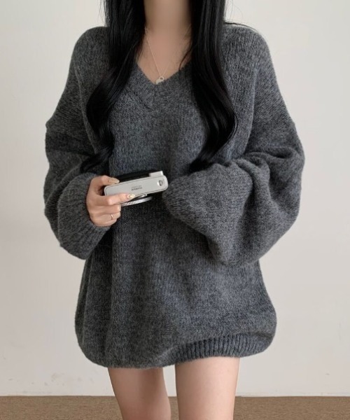 yuue' ( wear )(ユーイ)の「Vネックオーバーサイズニット/ボリュームセーター(ニット/セーター・レディース・グレー/アイボリー/ピンク・FREE)」の11枚目の写真