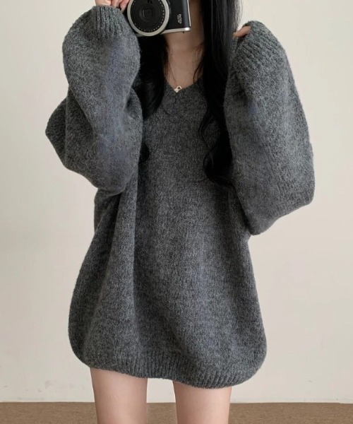 yuue' ( wear )(ユーイ)の「Vネックオーバーサイズニット/ボリュームセーター(ニット/セーター・レディース・グレー/アイボリー/ピンク・FREE)」の14枚目の写真