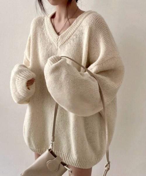 yuue' ( wear )(ユーイ)の「Vネックオーバーサイズニット/ボリュームセーター(ニット/セーター・レディース・グレー/アイボリー/ピンク・FREE)」の6枚目の写真