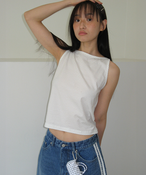 RONRON(ロンロン)の「DOT BOATNECK SLEEVELESS WHITE(Tシャツ/カットソー・レディース・その他・FREE)」の1枚目の写真