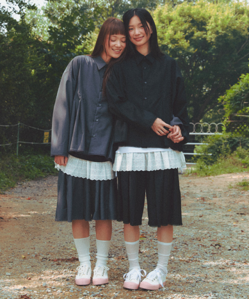RONRON（ロンロン）の「PANDENT TORCHON LACE PLEATS SHIRT BLACK（シャツ/ブラウス・レディース・その他・FREE）」の6枚目の写真