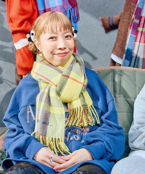 niko and...（ニコアンド）の「【人気スタッフプロデュース企画】メンバーチェックストール（ストール/ショール・レディース・グレー/ブルー/その他1/イエロー・0）」の9枚目の写真