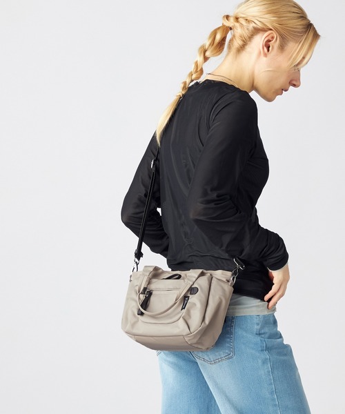 MONICA（モニカ）の「【MONICA】ラウンド2WAYミニトートバッグ（トートバッグ・レディース・ライトグレー/ブラック/カーキ/グリーン/ダークグレー・FREE）」の2枚目の写真