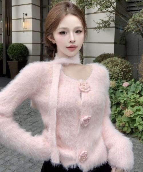 【美品】ローズタイル柄ワンピース・ローズ彫刻釦ニットカーディガン　セット売り 多種ビジュー釦シャギーニットカーディガン≪Shaggy and Fur Collection≫