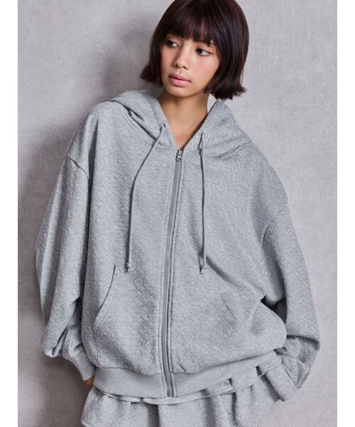 GYDA（ジェイダ）の「GG chain glitter print BIGパーカー（パーカー・レディース・グレー/ブラック・FREE）」の2枚目の写真