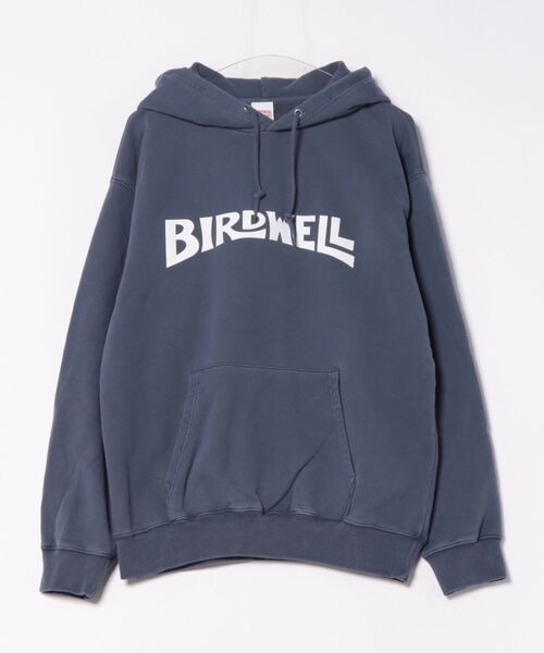 BIRDWELL(バードウェル)の「【BIRDWELL/バードウェル】WORDMARK PGM HOODIE-JP 日本別注 ピグメント加工 ブランドロゴ パーカー フーディー(パーカー・メンズ・ブルー/グレー・LARGE/MEDIUM/X-LARGE)」の4枚目の写真