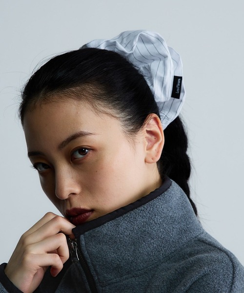 JEANASIS（ジーナシス）の「【Les Fleurs】ストライプシュシュ/641547（シュシュ・レディース・ホワイト/ブラウン/ブルー・FREE）」の2枚目の写真