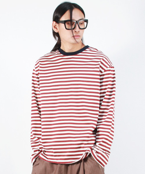 DEMARC(ドゥマーク)の「M STRIPE LOOSE-FIT LONG SLEEVE TEE - burgundy(Tシャツ/カットソー・メンズ・その他・MEDIUM/LARGE)」の4枚目の写真