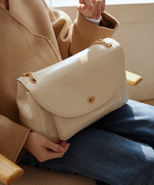 VALLUAT(バリュエット)の「Vere bag_Ivory(ショルダーバッグ・レディース・その他・FREE)」の2枚目の写真