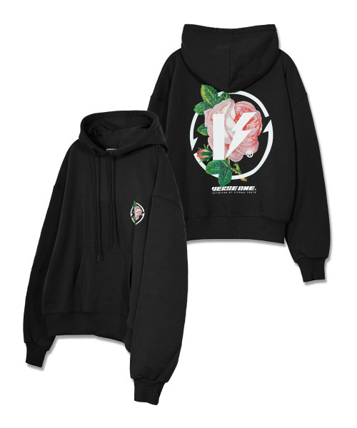 VERSE ONE(バースワン)の「FLOWER SYMBOL LOGO PULLOVER HOODIE BLACK(パーカー・レディース・その他・LARGE/MEDIUM/SMALL)」の1枚目の写真
