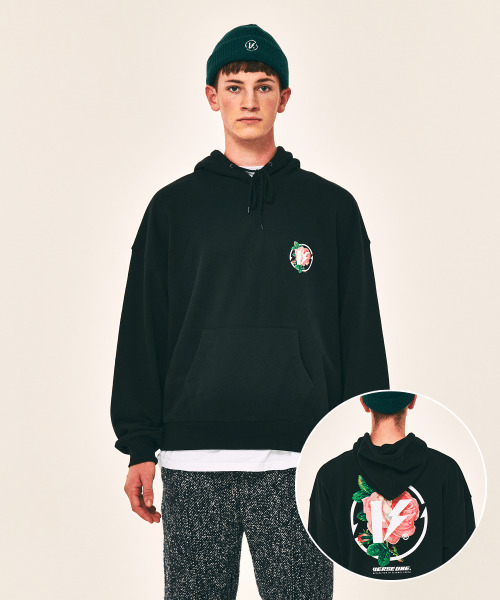 VERSE ONE(バースワン)の「FLOWER SYMBOL LOGO PULLOVER HOODIE BLACK(パーカー・レディース・その他・LARGE/MEDIUM/SMALL)」の4枚目の写真