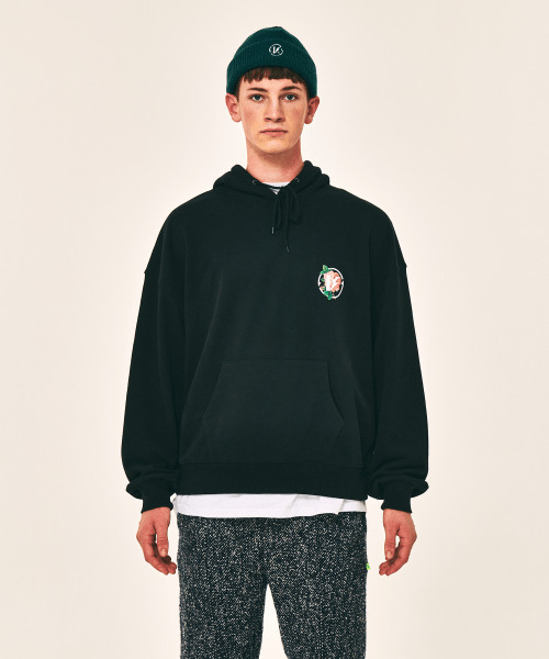 VERSE ONE(バースワン)の「FLOWER SYMBOL LOGO PULLOVER HOODIE BLACK(パーカー・レディース・その他・LARGE/MEDIUM/SMALL)」の5枚目の写真