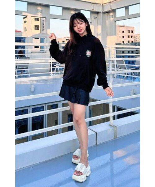 VERSE ONE(バースワン)の「FLOWER SYMBOL LOGO PULLOVER HOODIE BLACK(パーカー・レディース・その他・LARGE/MEDIUM/SMALL)」の22枚目の写真