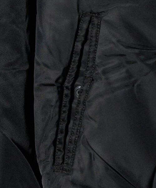 Alpha Industries（アルファインダストリーズ）の「＜ALPHA INDUSTRIES＞N-2B ショート ウエスト パーカー（ブルゾン・メンズ・ブラック・XL/M/L）」の4枚目の写真