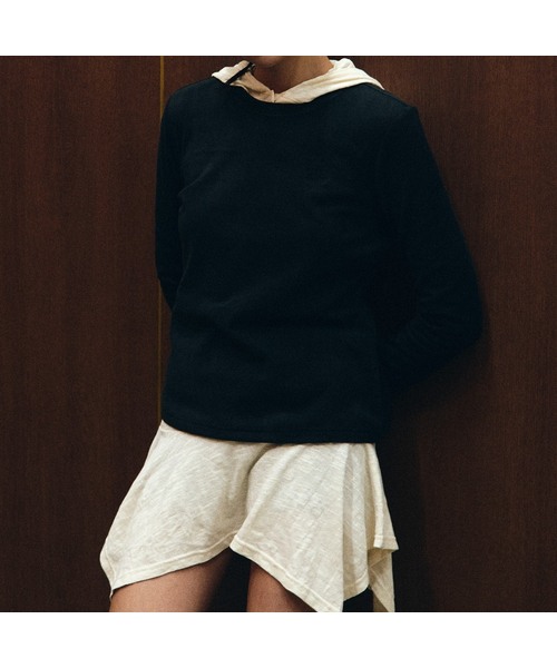 HUMTTO(ハムト)の「女性 テンセル 起毛 Tシャツ フラッフィ(Tシャツ/カットソー・レディース・ブラック/ラベンダー/オートミール・SMALL/MEDIUM/LARGE/X-LARGE)」の2枚目の写真