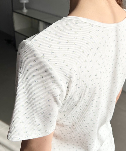 moment+(モーメントプラス)の「レイヤードデザインデコルテリボンリブカットソー半袖トップス(Tシャツ/カットソー・レディース・ホワイト系その他/ネイビー/ブラック/杢グレー/アイボリー/イエロー系その他/ブラック系その他・L/M)」の19枚目の写真