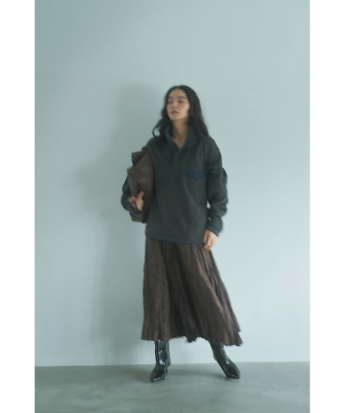 marjour（マージュール）の「WASHER PLEATS SATIN SKIRT（スカート・レディース・ブラウン・M）」の7枚目の写真