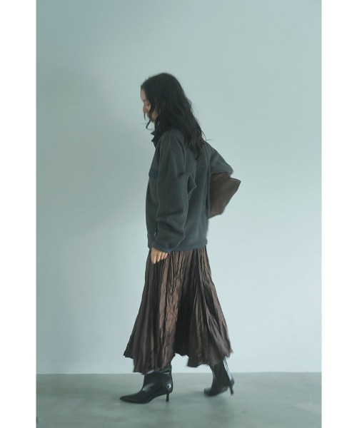 marjour（マージュール）の「WASHER PLEATS SATIN SKIRT（スカート・レディース・ブラウン・M）」の8枚目の写真