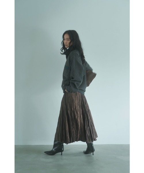 marjour（マージュール）の「WASHER PLEATS SATIN SKIRT（スカート・レディース・ブラウン・M）」の9枚目の写真