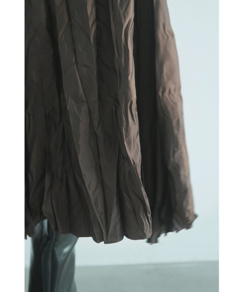 marjour（マージュール）の「WASHER PLEATS SATIN SKIRT（スカート・レディース・ブラウン・M）」の21枚目の写真