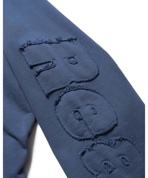 F.C.Real Bristol（エフシーレアルブリストル）の「CUT-OFF LOGO SWEAT HOODIE（パーカー・メンズ・ブラック/ブルー/オフホワイト/レッド・SMALL/MEDIUM/LARGE/X-LARGE/XX-LARGE）」の13枚目の写真