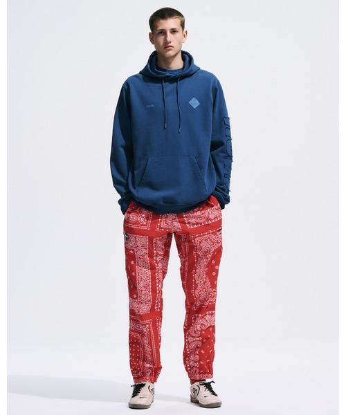 F.C.Real Bristol（エフシーレアルブリストル）の「CUT-OFF LOGO SWEAT HOODIE（パーカー・メンズ・ブラック/ブルー/オフホワイト/レッド・SMALL/MEDIUM/LARGE/X-LARGE/XX-LARGE）」の10枚目の写真