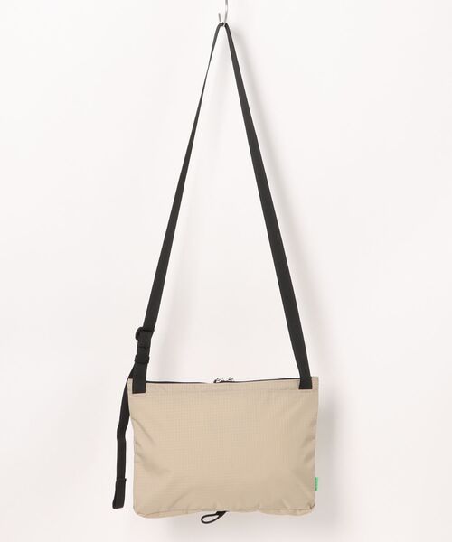 THE NORTH FACE(ザノースフェイス)の「【THE NORTH FACE】BOREALIS SLIM CROSS BAG(ショルダーバッグ・レディース・ライトベージュ/ダークオリーブ・FREE)」の3枚目の写真
