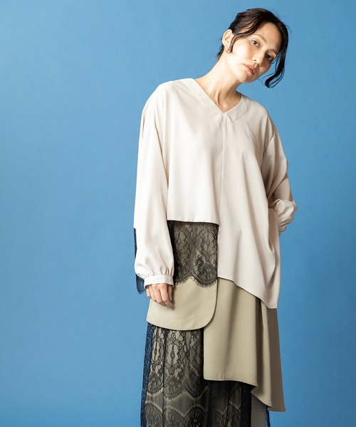 OSMOSIS（オズモーシス）の「アシンメトリーレース切替ブラウス（シャツ/ブラウス・レディース・ライトベージュ/ブラック/ホワイト・ONE SIZE）」の3枚目の写真