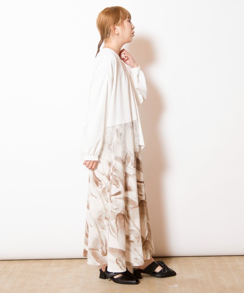 OSMOSIS（オズモーシス）の「アシンメトリーレース切替ブラウス（シャツ/ブラウス・レディース・ライトベージュ/ブラック/ホワイト・ONE SIZE）」の15枚目の写真