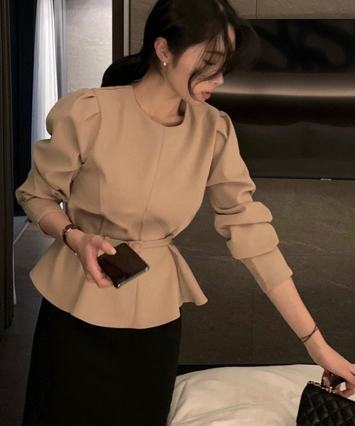 MILAE(ミレ)の「ノーカラーペプラムブラウスベルト付き(シャツ/ブラウス・レディース・ブラック/モカ/ベージュ・FREE)」の16枚目の写真