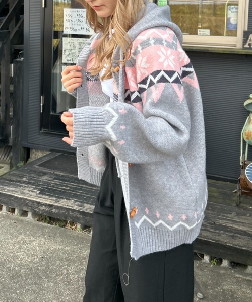 Loco Ocean(ロコオーシャン)の「ノルディック柄ゆるもこフードニット(ニット/セーター・レディース・ネイビー/ピンク・FREE)」の2枚目の写真