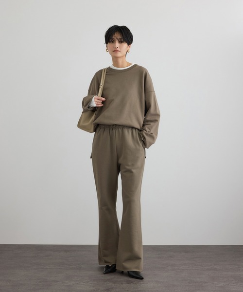 SALON adam et rope'（サロン アダム エ ロペ）の「【WEB・一部店舗限定】セミフレアスウェットパンツ / セットアップ対応（その他パンツ・レディース・チャコールグレー/オフホワイト/ブラウン系その他2・FREE）」の10枚目の写真