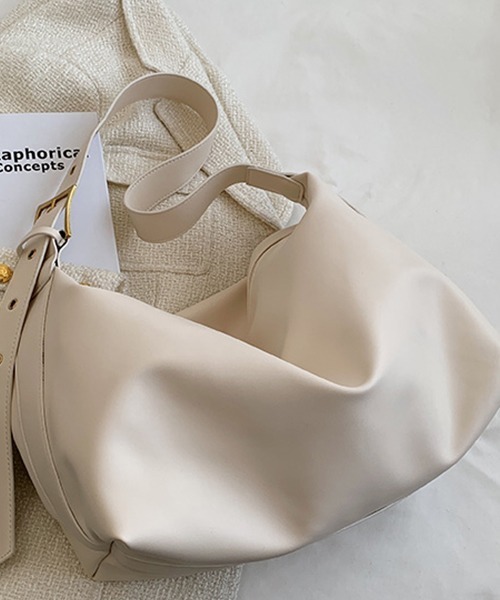 セール】ハトメショルダー 大容量クロスボディバッグ（ショルダー