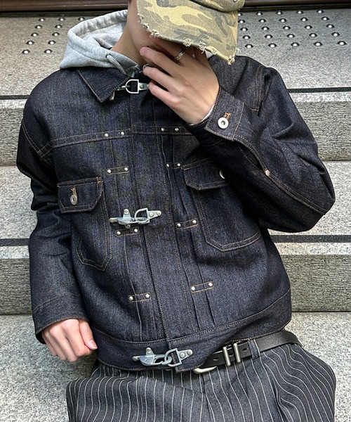 kutir（クティール）の「FIREMAN STUDS DESIGN ASSORTED SHORT JACKET／ファイヤーマンスタッズデザインアソートショートジャケット（デニムジャケット・メンズ・ブラウン/ブラック/ブラック系/インディゴブルー・MEDIUM/LARGE）」の4枚目の写真