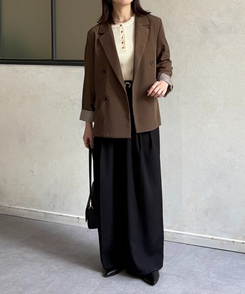 Thevon(ゼボン)の「ヘンリーネック袖フレアリブニット(ニット/セーター・レディース・グレー/ブラック/アイボリー/イエロー・FREE)」の9枚目の写真