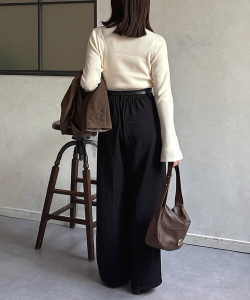 Thevon(ゼボン)の「ヘンリーネック袖フレアリブニット(ニット/セーター・レディース・グレー/ブラック/アイボリー/イエロー・FREE)」の10枚目の写真